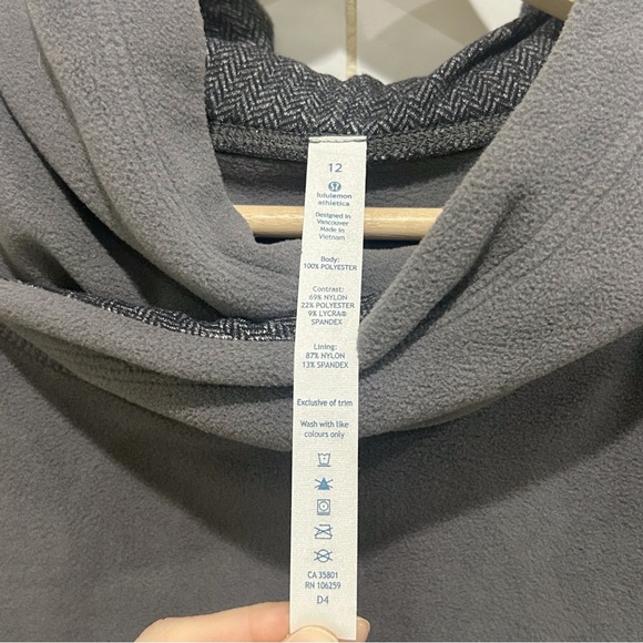 Lululemon Women's Hooded Sweatshirt - Picture 8 of 8